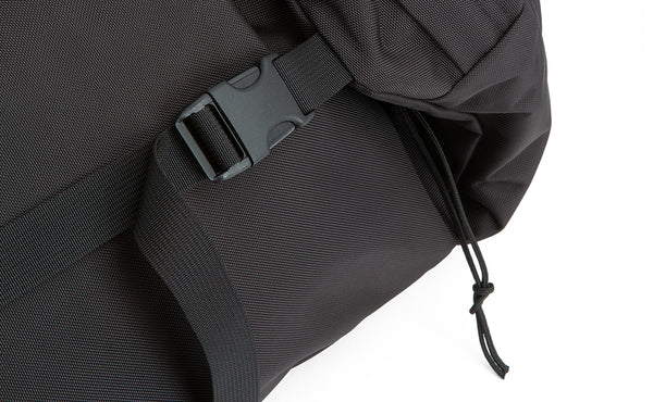 A close shot of one of the closure buckles for the main compartment of the Original Shadow Guide 31.
